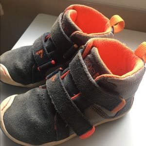 Toddler Plae High top sneakers size 9